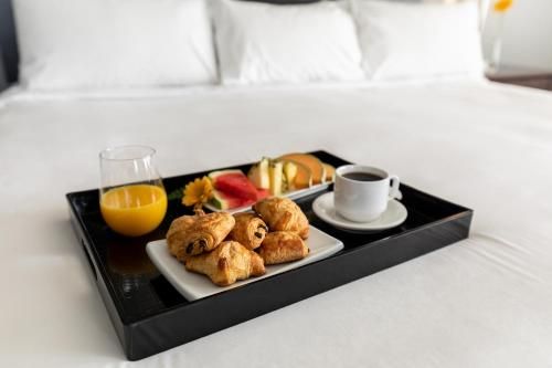 Imperia Hotel & Suites Saint-Eustache