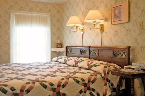 Florentine Manor