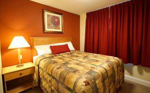 Sahara Courtyard Inn & Suites Osoyoos