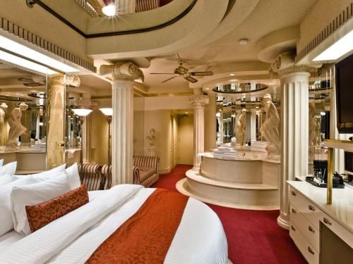 Fantasyland Hotel