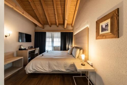 Hotel Maya Caprice