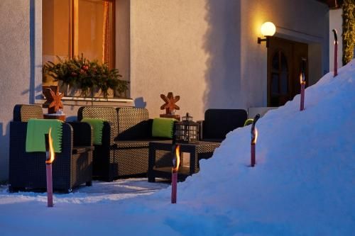 Outdoor Pictures 19