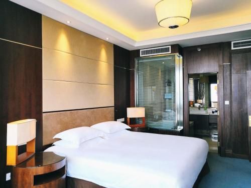 Jinghai Hotel