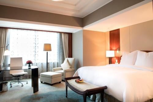 Four Seasons Hotel Shanghai