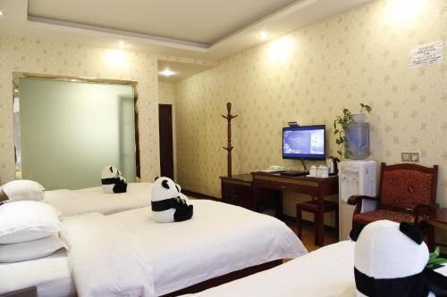 Happy Hotel