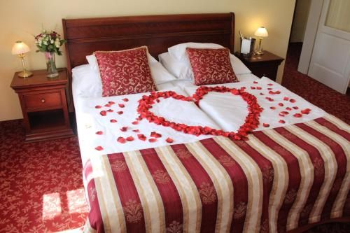 Ontario Hotel Garni
