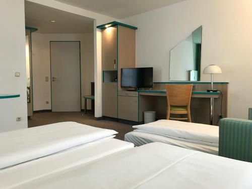 WESTSIDE Hotel