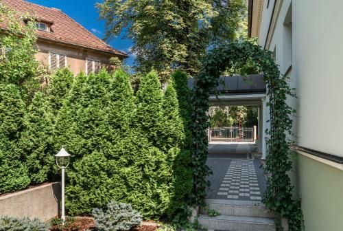 Outdoor Pictures 21