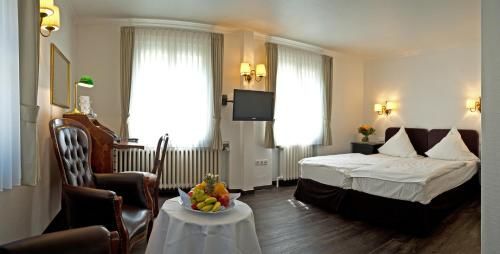 BREIDENBACHER HOF