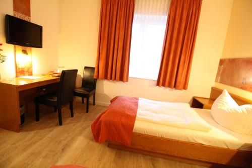 Arador-City Hotel