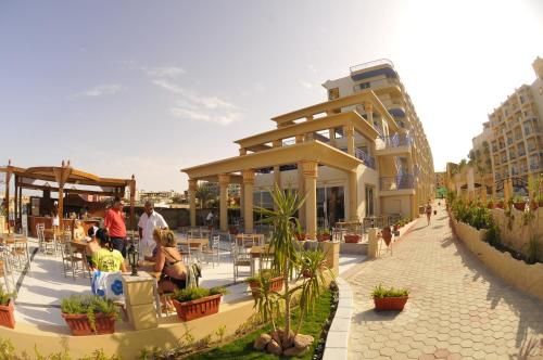 Sphinx Aqua Park Beach Resort