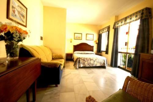 Hotel Playamaro