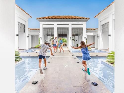 Estepona Hotel & Spa Resort