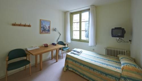 Apartamentos Montserrat Abat Marcet