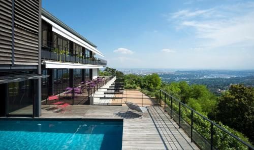 Outdoor Pictures 24