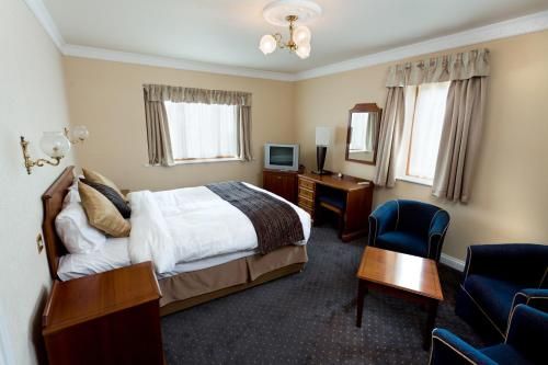 The Pear Tree Inn & Country Hotel
