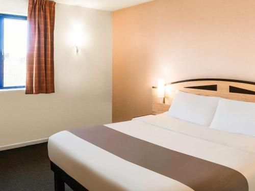 ibis Rotherham East – (M18 / M1)