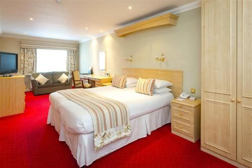 Consort Hotel