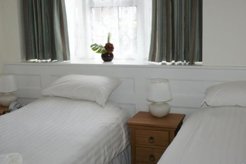 THE JUSTIN JAMES HOTEL