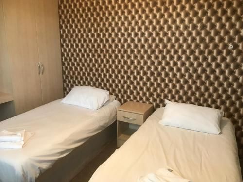Star Hotel, South Leicester