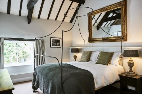 New Inn at Coln