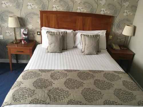 Red Lion Hotel