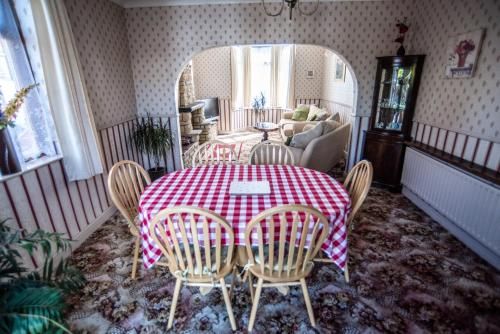 Holcombe Guest House