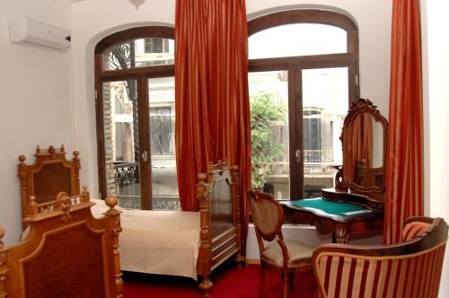 Hotel Pirosmani
