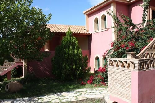 Athenea Villas Private pools & private gardens individual