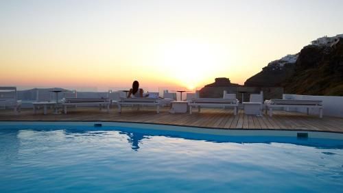Sun Rocks Boutique Hotel