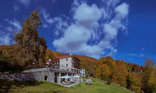 Outdoor Pictures 24