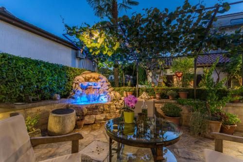 Outdoor Pictures 24