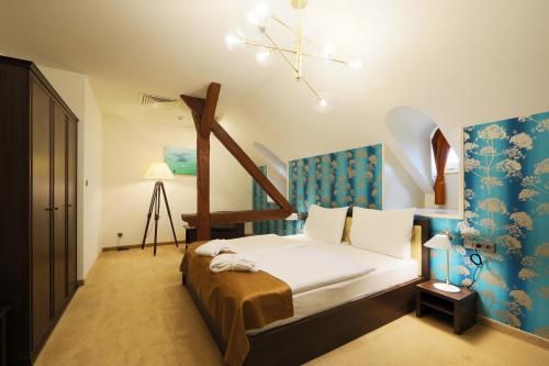 Ipoly Hotel Boutique Rooms & Suites