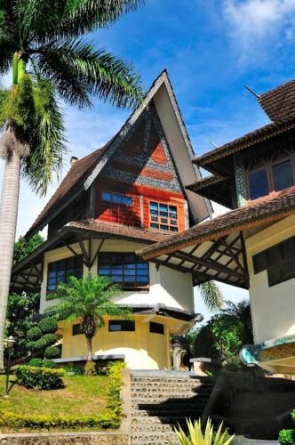 Sapadia Hotel And Cottage Parapat