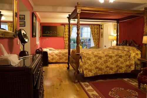 LOUGH KEY HOUSE BOUTIQUE