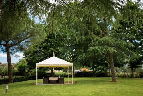 Outdoor Pictures 24