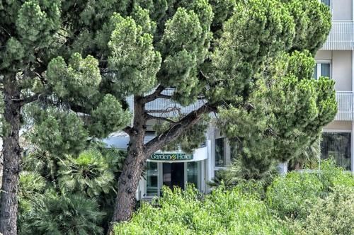 Garden Hotel