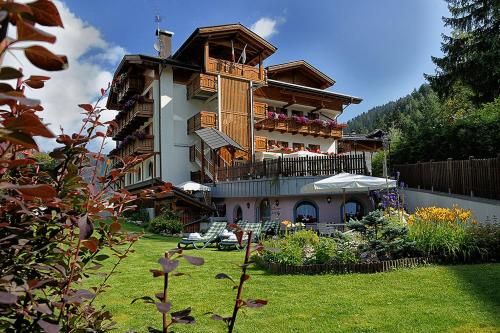 Outdoor Pictures 23