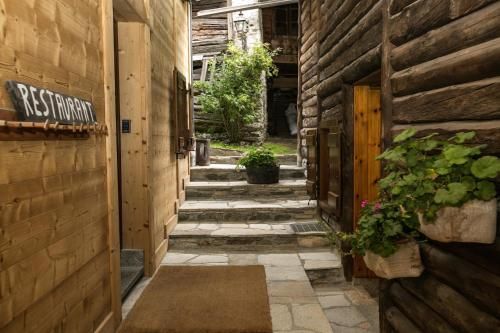 Outdoor Pictures 23