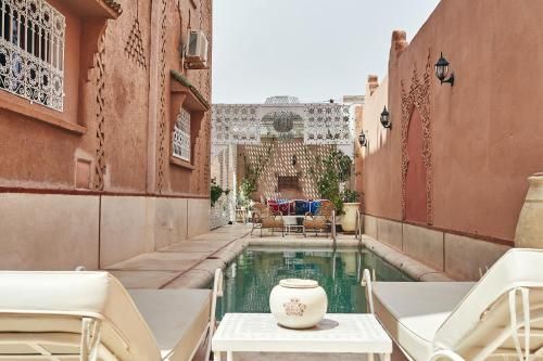Outdoor Pictures 24