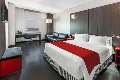 Ramada Encore by Wyndham Guadalajara Sur