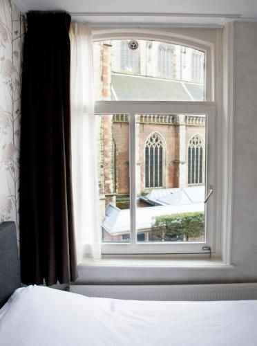 Hotel Carillon