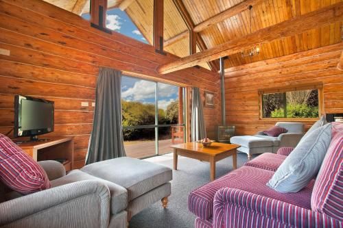 Fiordland Lodge