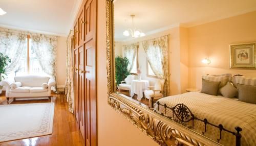 McHardy Lodge