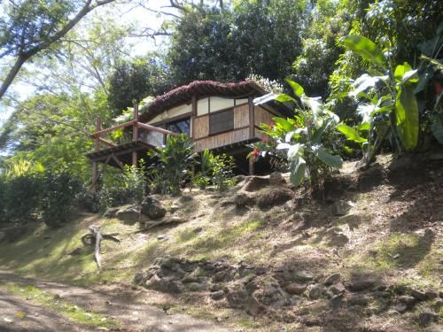 Fare Oviri Lodge