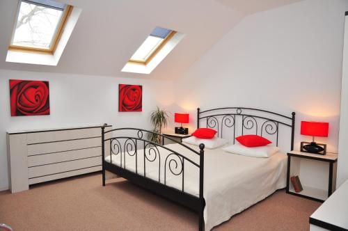 HILDE'S RESIDENCE