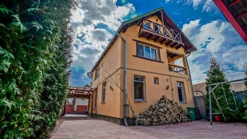 Outdoor Pictures 23