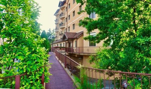 Outdoor Pictures 24