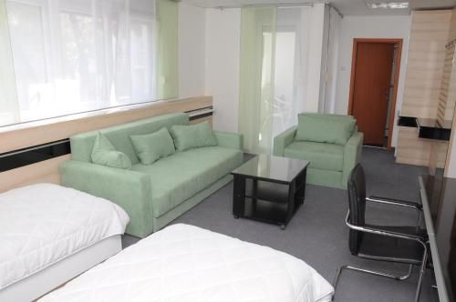 Garni Hotel Consul