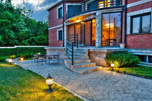 Outdoor Pictures 24